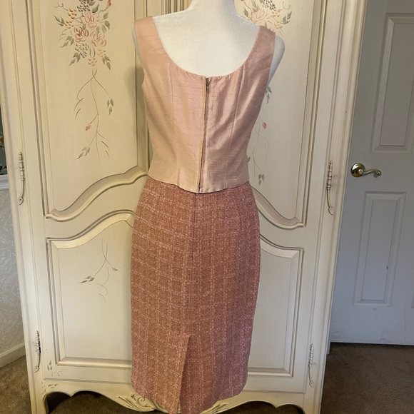 Paule Vasseur of France 3-piece suit, size 40.  Light pink with pearl buttons - Picture 11 of 17